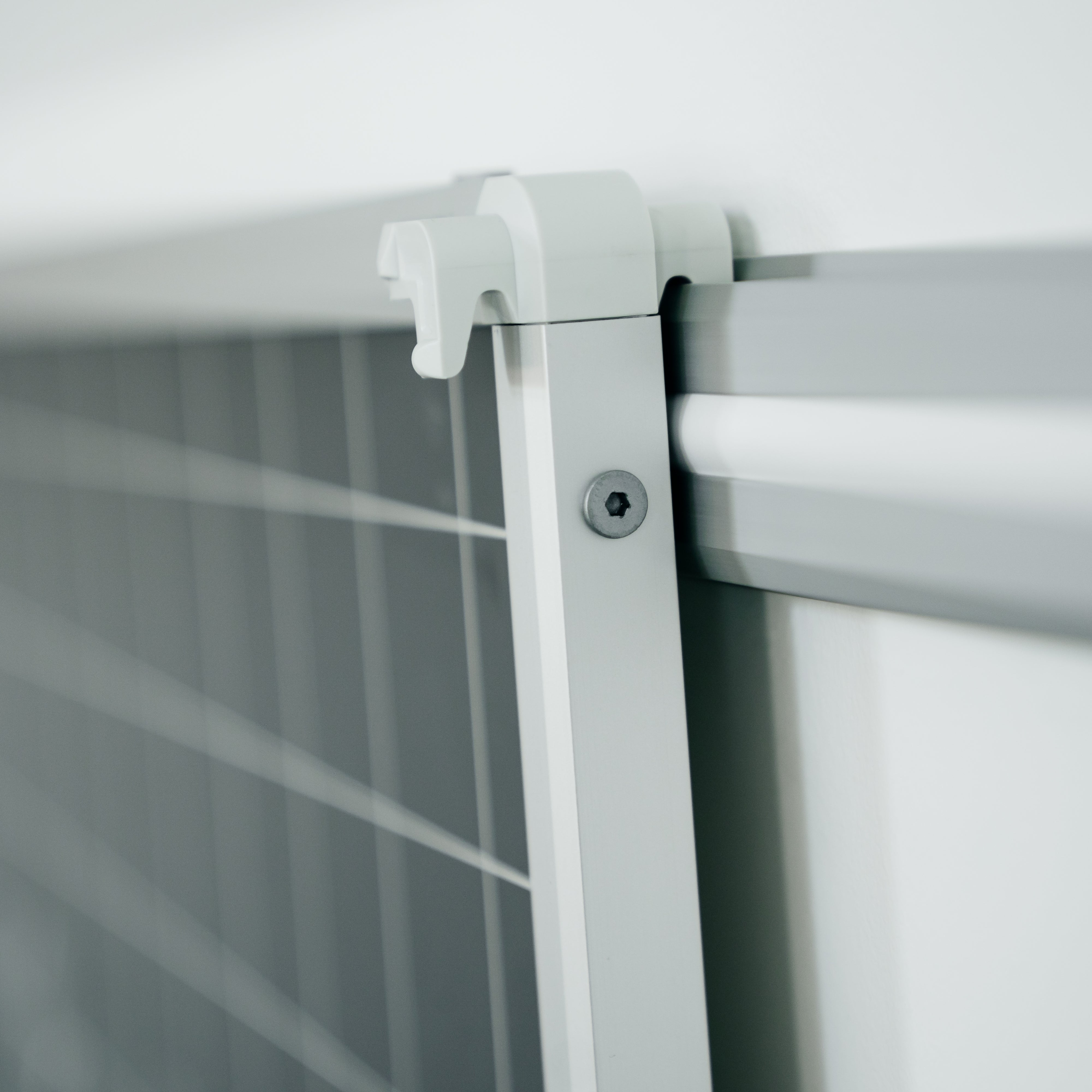 #doplnky_Nástěná lišta 200 cm (eloxovaný hliník)