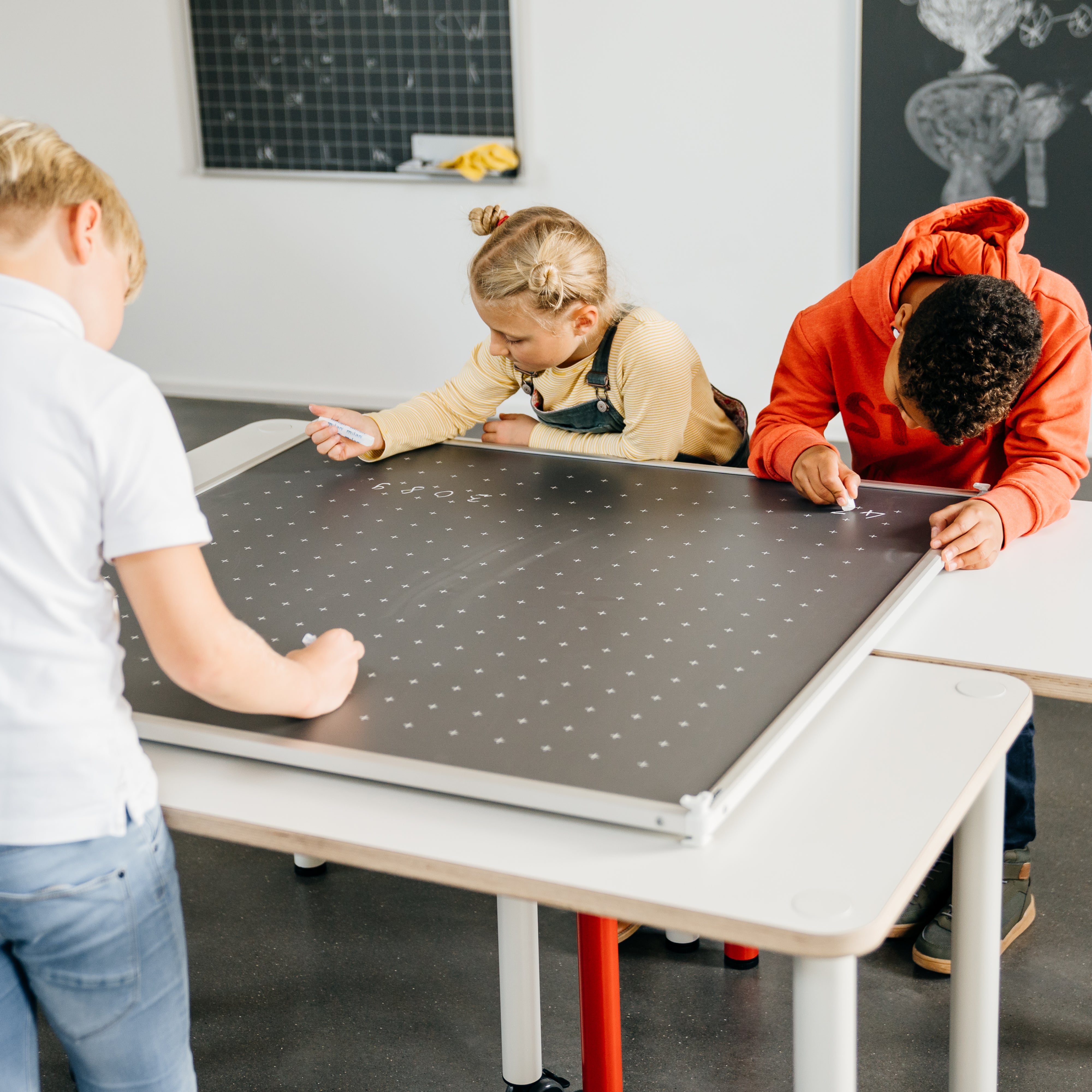 MOVING BOARD Bílá tabule / křídová tabule